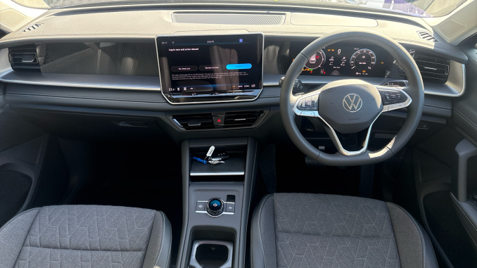 Volkswagen Tayron 2.0 TDI Life 5dr DSG7 [7 Seat] Diesel Estate - Image 9